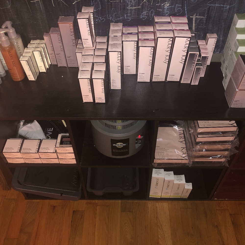 LOT OF 91 Mary Kay PRODUCTS